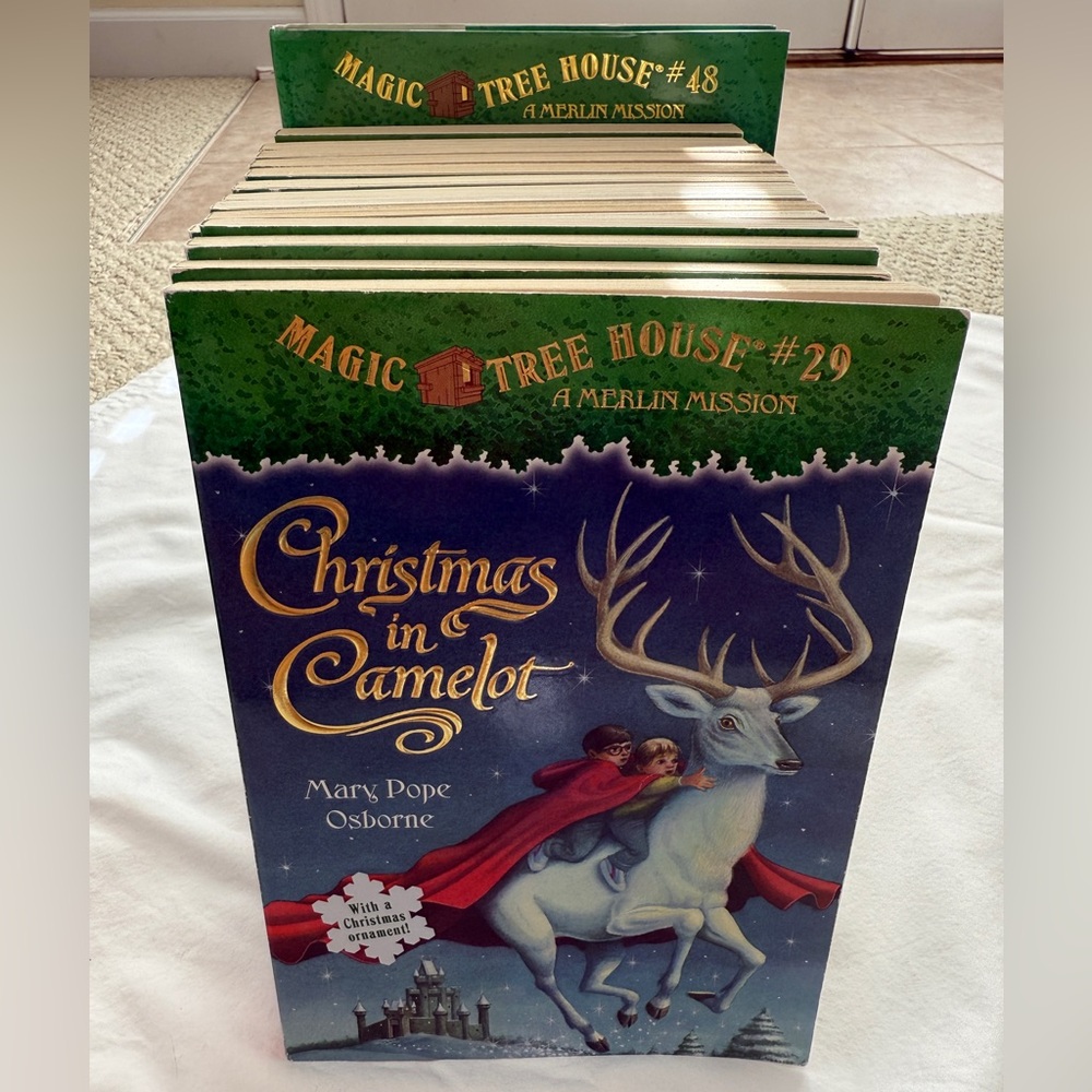 Magic Tree House - Merlin Mission - Lot of 15 Books (14 Paperback + 1 Hardcover)